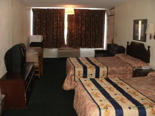 Holiday Motel - Whiteville Стая снимка